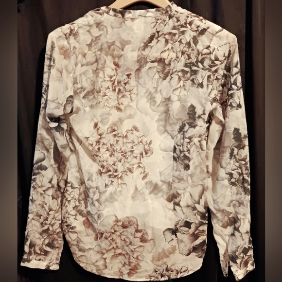 Ladies H&M Long-Sleeved Semi-Sheer Chiffon Wrap-Style Blouse - Picture 4 of 7